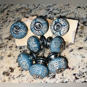 NWOB Set of 8 Casa Decor Ceramic Drawer Pulls!